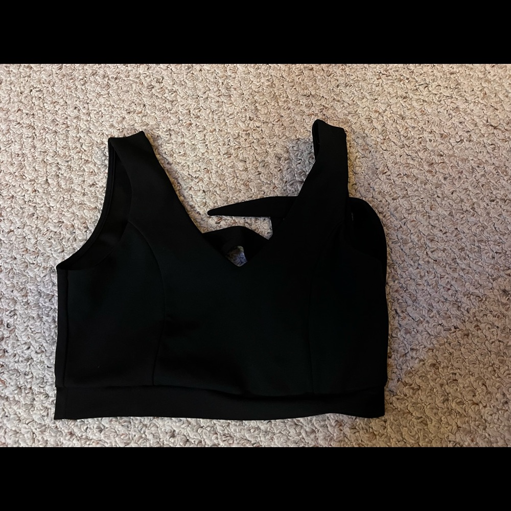 Maurice’s Black Crop